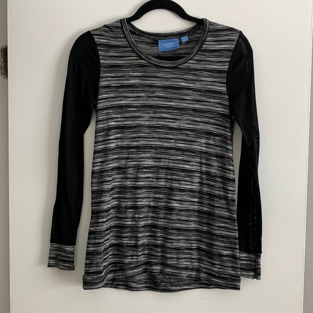 🔹 3/$20 🔹 Simply Vera Long-Sleeve Top